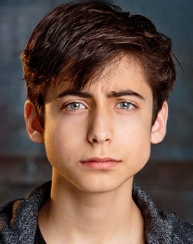  Aidan Gallagher